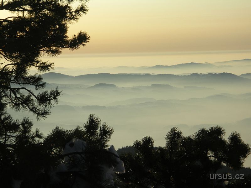 PICT7115.JPG - nekonečné karpatské hřebeny
