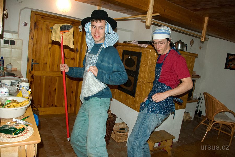 IMGP8019.jpg - Kdo by nechtěl takové šikovné uklizečky? :-D