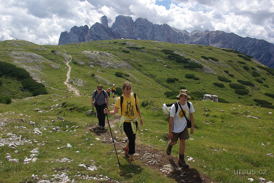 IMGP7366.JPG - Vrchol Monte Piana je choďák....