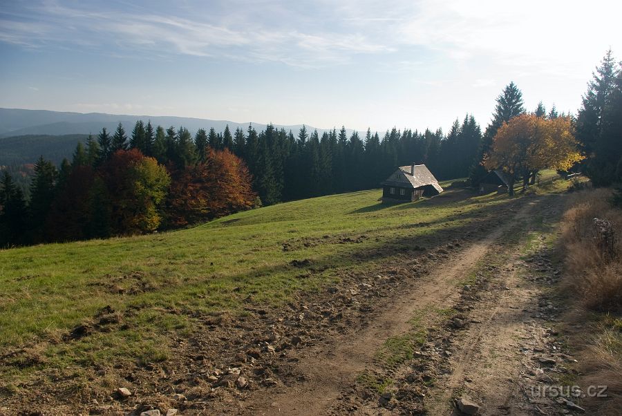 IMGP9771.jpg - Nejkrásnější výhledová partie naší trasy - Benešky.